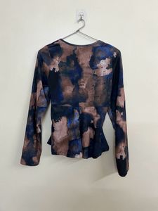 Abstract Print Tie-Front Top
