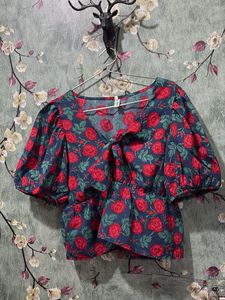 Cute pinteresty Print Puff Sleeve Top