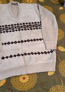 Vintage Patterned V-Neck Sweater