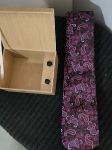 UNUSED Paisley Tie and Cufflinks Set