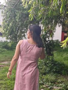 Stylish Sleeveless Kurti