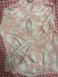 Chic Pink Floral Print Blouse