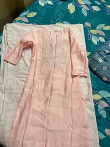 Elegant Pink Embroidered Kurta