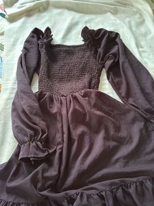 black puff sleeve dress