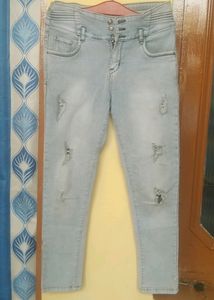 Cutting Jeans