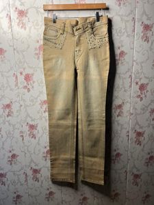 Beige Jeans with Stylish Pocket Details
