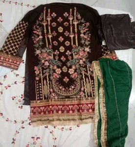 Pakistani Embroidered Kurta Suit