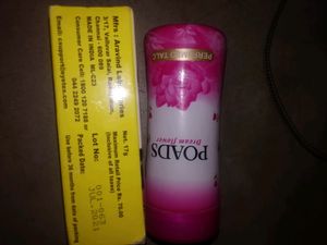 kumkum bindi and powder
