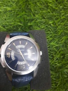 Classic Blue Dial Men's Watch