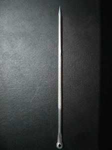VEGA Tweezer with blackhead removal