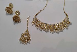 Traditional Kundan Pearl Jewellery Set