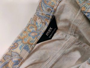 New 🆕 MAX White Printed Jeans In 32" Waist