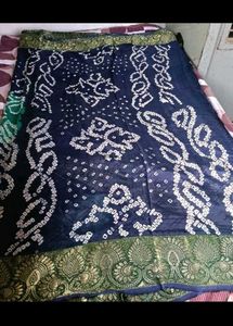 Elegant Blue &amp; Green Bandhani Saree