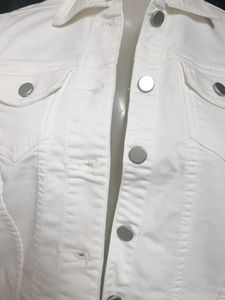 brand new👌😻Classic White Denim Jacket
