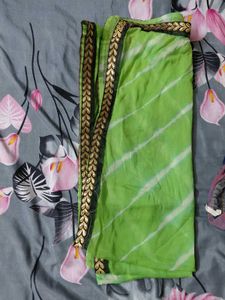 Vibrant Green Tie-Dye Dupatta with Gold Border