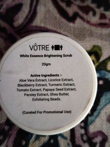 VOTRE white Essence Brightening Scrub