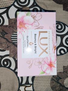 Lux Gluthathic Cherry Blossom Soap