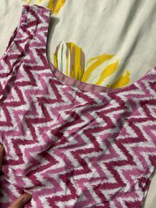 Chic Pink Chevron Print Sleeveless Blouse