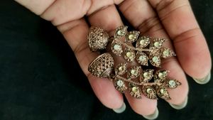Elegant Leaf Design Earrings