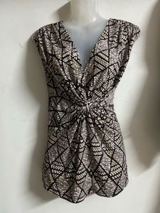 Stylish Printed Twist Front Top
