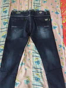 Men's Dark Wash Jeans