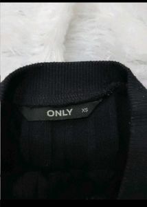 Black basic top