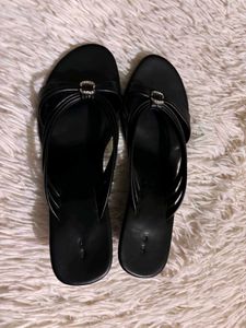 Kitten heels