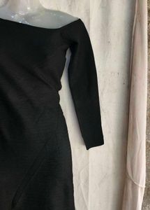 Chic Black Off-Shoulder Midi Dress