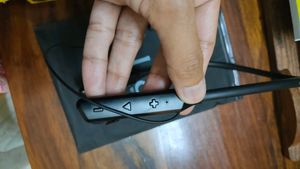 U&amp;i Wireless Neckband 300H NOT CHARGING