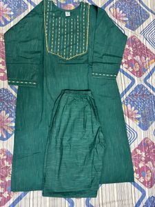 Elegant Emerald Green Kurta Set