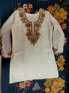 Elegant Embroidered Tunic