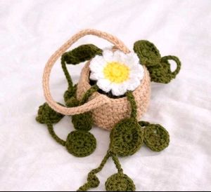 Crocheted Daisy plant decor