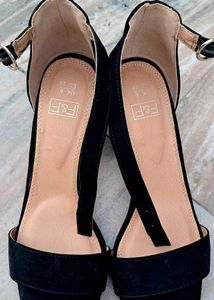 Chic Black Ankle Strap Heels