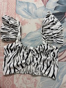 Black and white cropped top