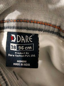 men Light Wash Milan Fit Straight Jeans