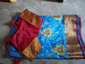 Beautiful banarasi Saree&amp;matching Readymade Blouse