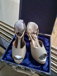 Now In Offer Price Brand New Pencil Heels 👠