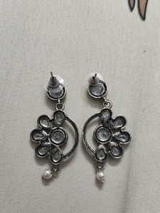 Elegant Crystal &amp; Pearl Drop Earrings