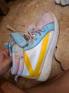 Chic Pastel Sneakers for girls 6 to 8years old