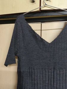Gray Ribbed V-Neck Top