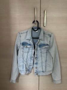 Light Wash cropped  Denim Jacket