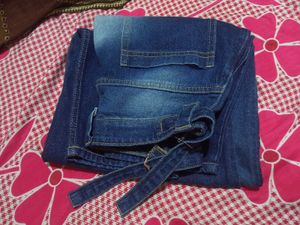 Off duty baggy carpenter jeans