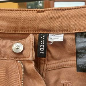 Mom Fit Faun Color Jeans