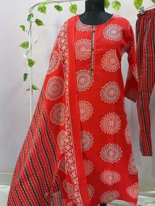Bright Red Beautiful New With Tag SUIT Set