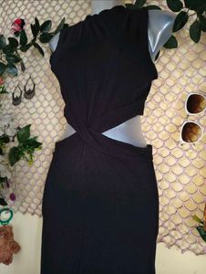 🔥BUY 1, GET 1 FREE🔥Black Cut-Out Midi Dress