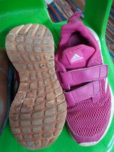 Sports Shoes