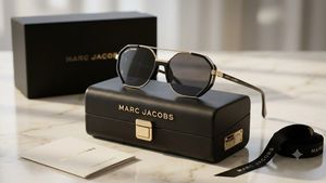 Marc Jacobs Sunglasses with Case