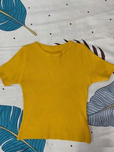 Yellow Ribbed Short Sleeve Top 🌻
