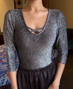 Sparkly V-Neck Long Sleeve Top