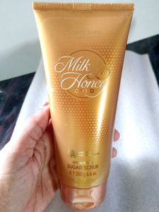 Oriflame Milk & Honey Gold Sugar Scrub